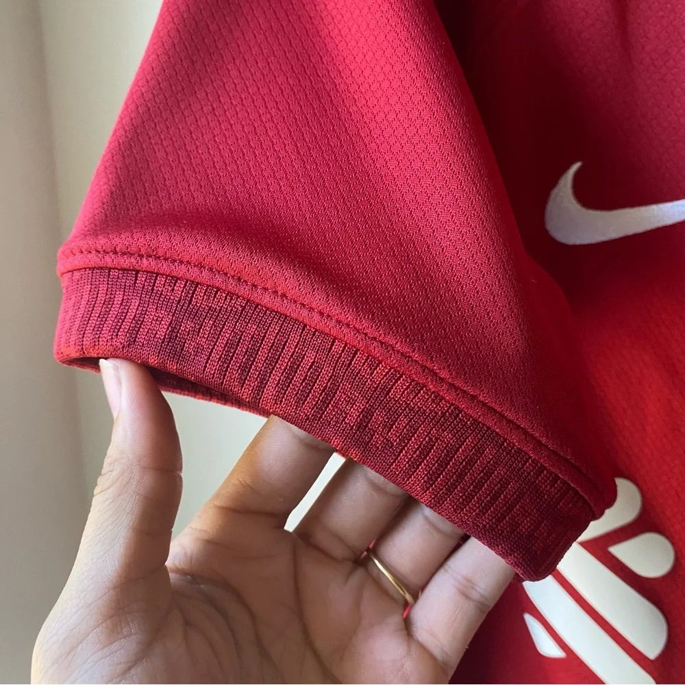 Liverpool FC 22/23 Mo Salah Home Kit - Picture 7 of 7